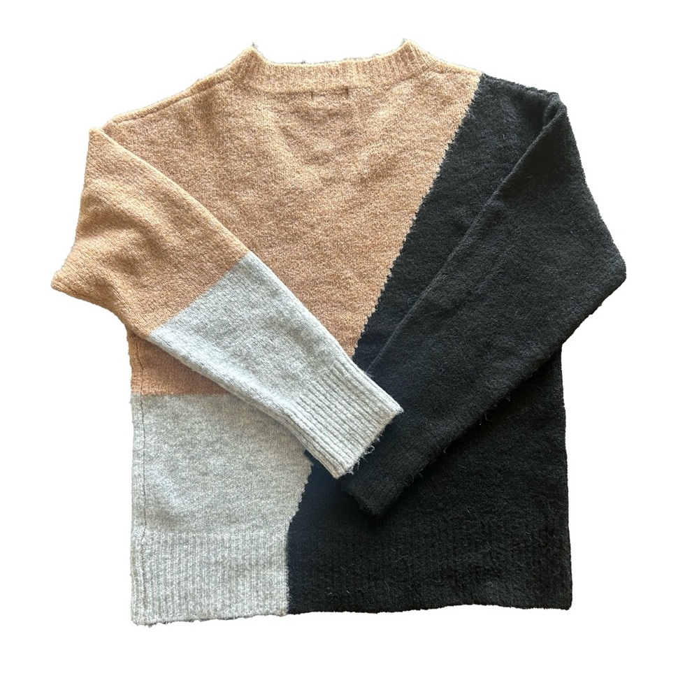 Oversized Colorblock Sweater - Picture 2 of 3
